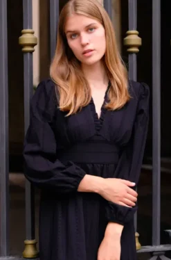 Discount - Umi maximekko, black Mekot Ja Hameet|Juhlavaatteet