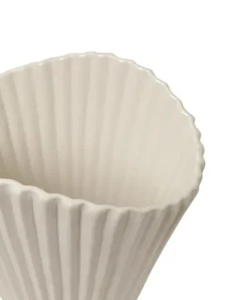 Ferm Living - Fountain vaasi, off-white Ruukut Ja Maljakot