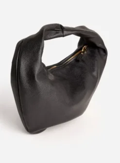 - Alva shoulder bag, black Laukut