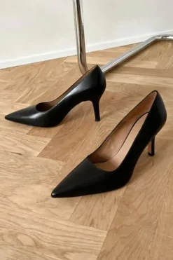 Clearance - Roberta Black Leather korkkarit Korkokengät Ja Ballerinat