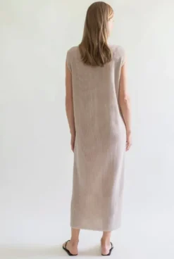 Discount Gauhar - pellavamekko v-kaula-aukolla, sand Mekot Ja Hameet|Juhlavaatteet