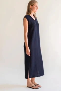 New Gauhar - pellavamekko v-kaula-aukolla, navy Mekot Ja Hameet|Juhlavaatteet