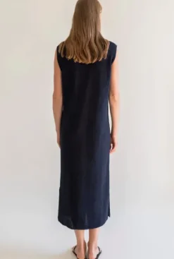 New Gauhar - pellavamekko v-kaula-aukolla, navy Mekot Ja Hameet|Juhlavaatteet