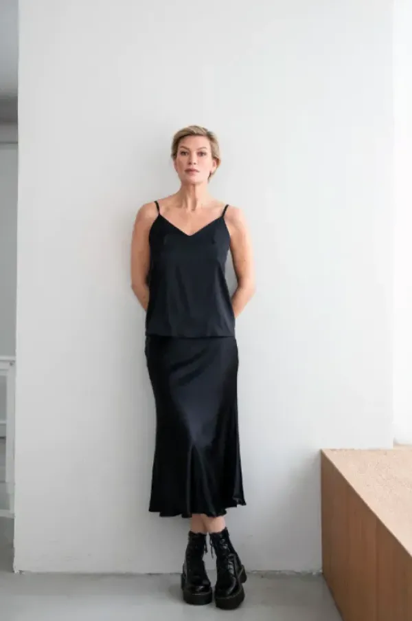 Discount Gauhar - silkkitoppi v-neck, black Paidat Ja Topit|Juhlavaatteet