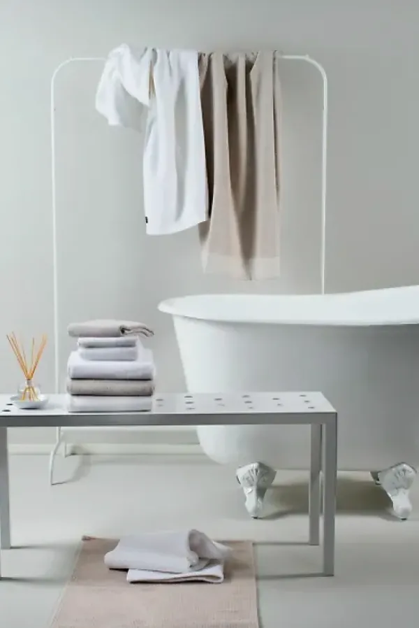 New - Love kylpyhuoneen matto, mother of pearl 70x110cm Kylpyhuonetekstiilit