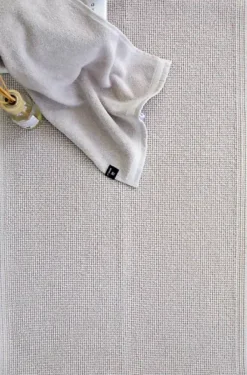 New - Love kylpyhuoneen matto, mother of pearl 50x80cm Kylpyhuonetekstiilit