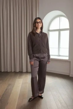 Clearance Karla cashmere neuletakki, dark chocolate Neuleet Ja Neuletakit|Uutuudet