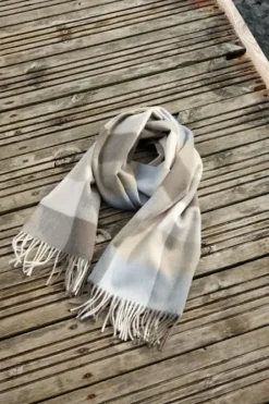 Discount Kitha huivi villaa, smokey olive Huivit Ja Kaulurit