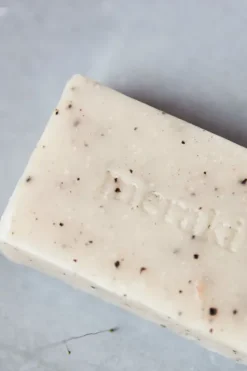 Discount - kuoriva palasaippua, sesam Kosmetiikka