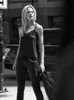 Clearance - Ditte Silk Lace Singlet, black Paidat Ja Topit