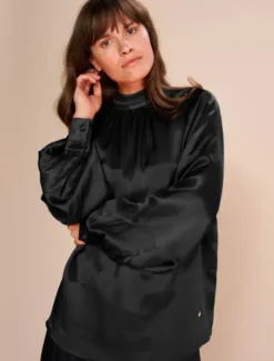 - Sille Glossi Blouse, Black Paidat Ja Topit