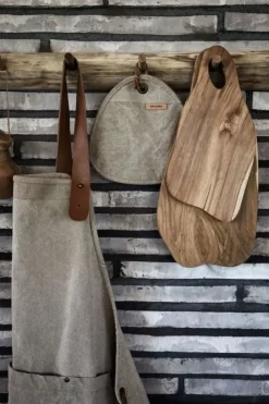 New - mittasetti, teak Astiat