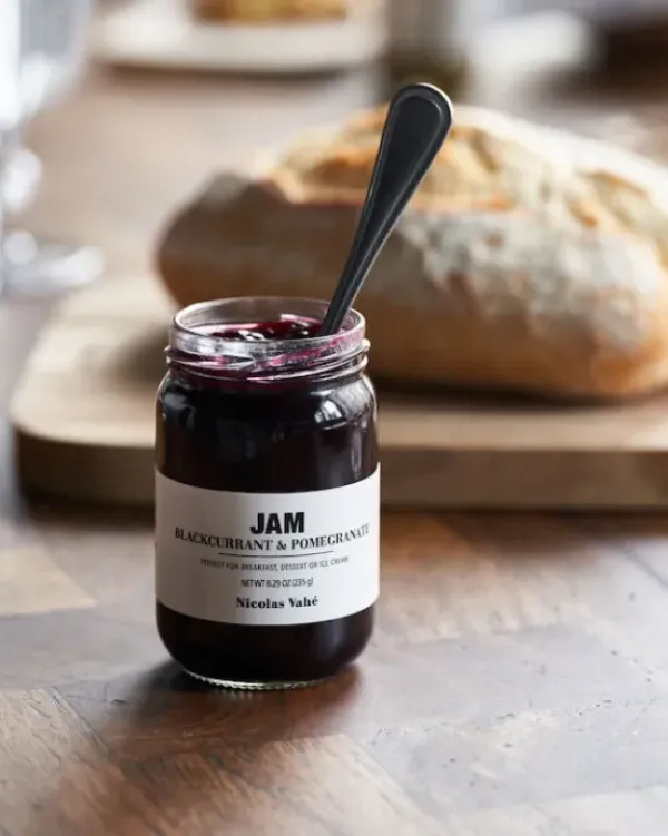 Clearance - Hillo, mustaherukka & granaattiomena Nicolas Vahé