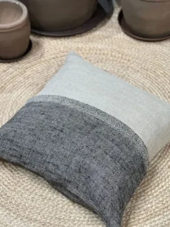 - Levi tyynynpäällinen black/natural 60x60 Sisustustyynyt|Sisustustyynyt