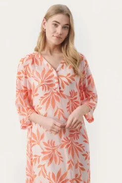 - Berit mekko, potpourri delicate Mekot Ja Hameet