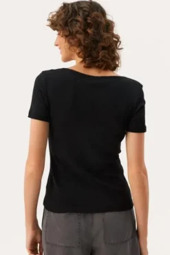 Outlet - June t-paita, black Paidat Ja Topit