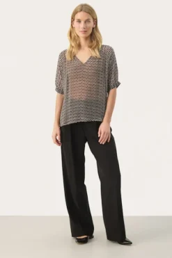 Sale - Popsy pusero, black zig zag Paidat Ja Topit