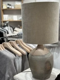 Discount Pöytävalaisin antiikkipullossa, ruskea Valaisimet