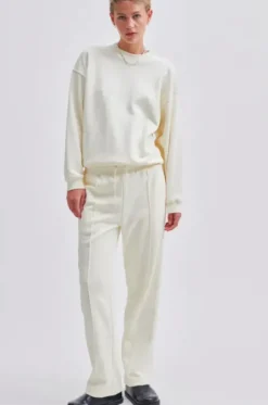 Outlet - Abadell collegepaita, off white Paidat Ja Topit