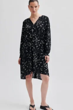 - Emote tunikamekko, black Mekot Ja Hameet