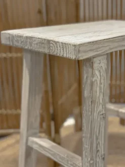 Online – korkea jakkara #656 off white Vanhat Puuhuonekalut