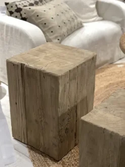 - kuutio puujakkara/pöytä 50, natural Vanhat Puuhuonekalut