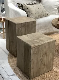 - kuutio puujakkara/pöytä 50, natural Vanhat Puuhuonekalut