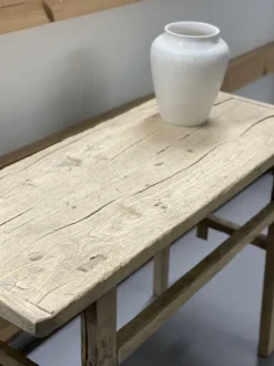 Sale - lyhyt sivupöytä #968, natural Vanhat Puuhuonekalut