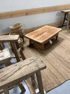 Hot – matala pikkupöytä #910, natural Vanhat Puuhuonekalut