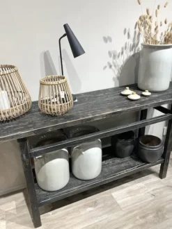 Sale - pitkä sivupöytä hyllyllä #723, black Vanhat Puuhuonekalut