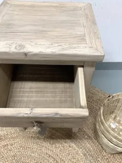 Online – yöpöytä #856, vaalea natural Vanhat Puuhuonekalut