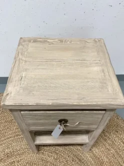 Clearance – yöpöytä #857, vaalea natural Vanhat Puuhuonekalut