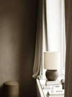 Outlet pyöreä pöytävalaisin, muta Valaisimet