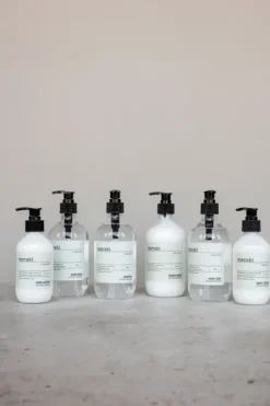 Hot Tiskiaine Blossom Breeze, 490ml Kodinhoito|Kylpyhuonetarvikkeet