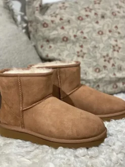 Sale - Classic mini II, kastanja Saappaat Ja Nilkkurit|Ugg