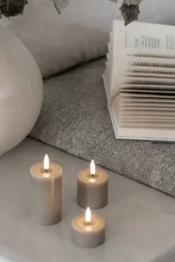 Outlet Uyuni - LED pöytäkynttilä 7,5 cm Ø5 cm, sand Kynttilät Ja Lyhdyt