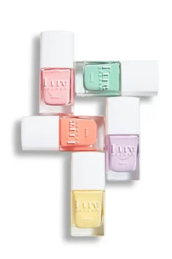 Sale Viimeistele lookisi kauniilla kynsilakan sävyillä! Kosmetiikka