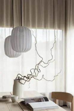 Online Watt&Veke - Prisma 25 kattovalaisin pellavaa, white Valaisimet